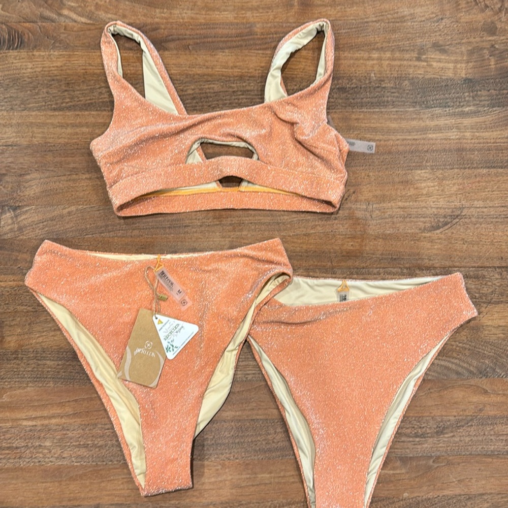 Berlook swim; M top, NWT M bottom; S bottom